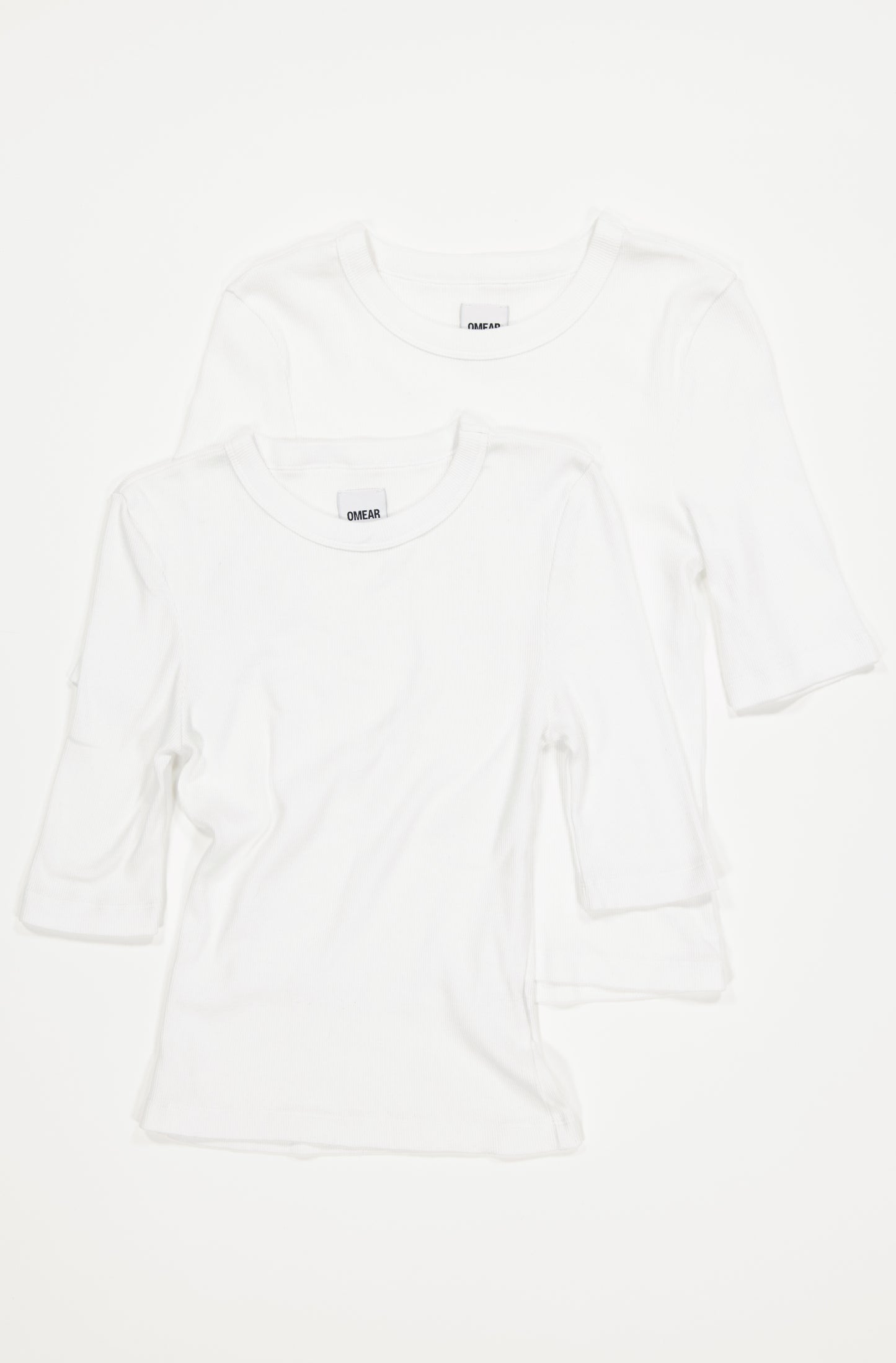 Le lot de 2 t-shirts à manches trois-quarts en coton côtelé bio pour femme OMEAR, en blanc